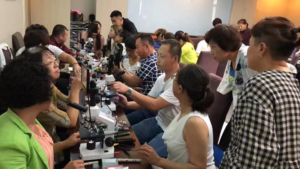 黑背景一滴血檢測儀|一滴血檢測儀|微循環顯微鏡檢查儀|一滴血亞健康檢測儀|微循環檢測儀|血細胞培訓|微循環培訓|道恩醫療|弓形蟲檢測儀|細胞破碎儀